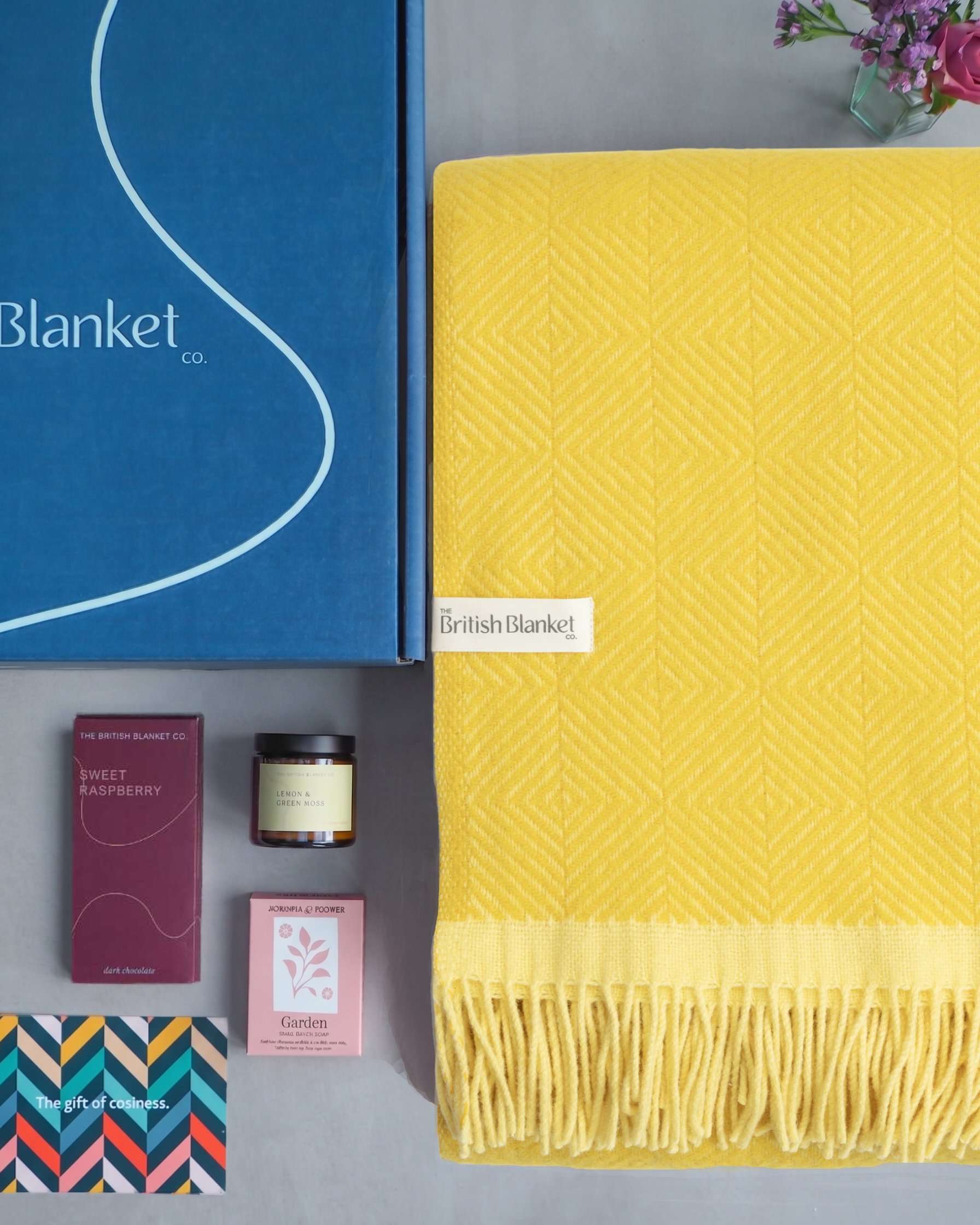Summer Blanket Gift Box: Buttercup and Primrose