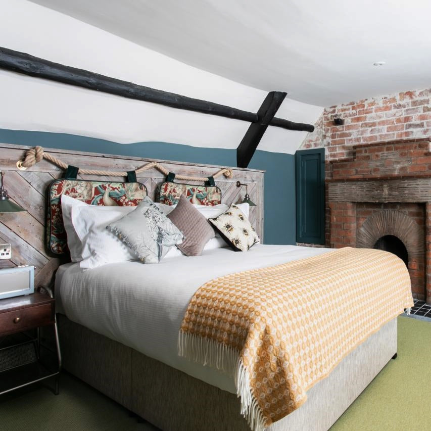 Blanket style: The Castle Inn, Lulworth