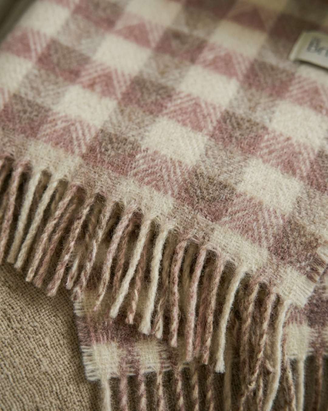 100% British Lambswool Chevron Blanket: Pink