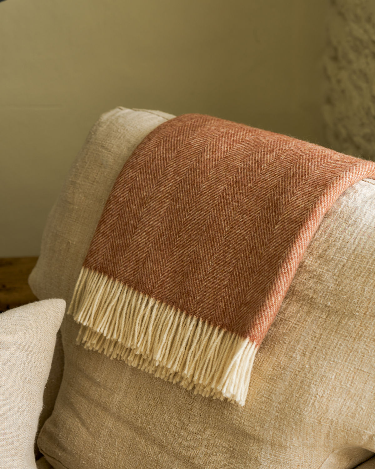 100% British Lambswool Herringbone Blanket: Terracotta
