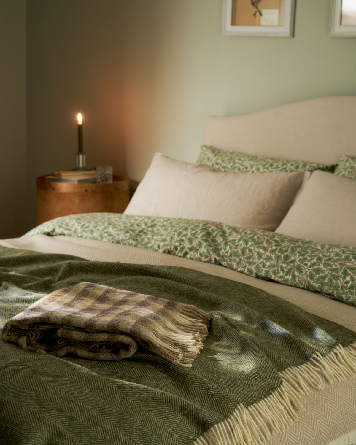100% British Lambswool Herringbone Blanket: Green