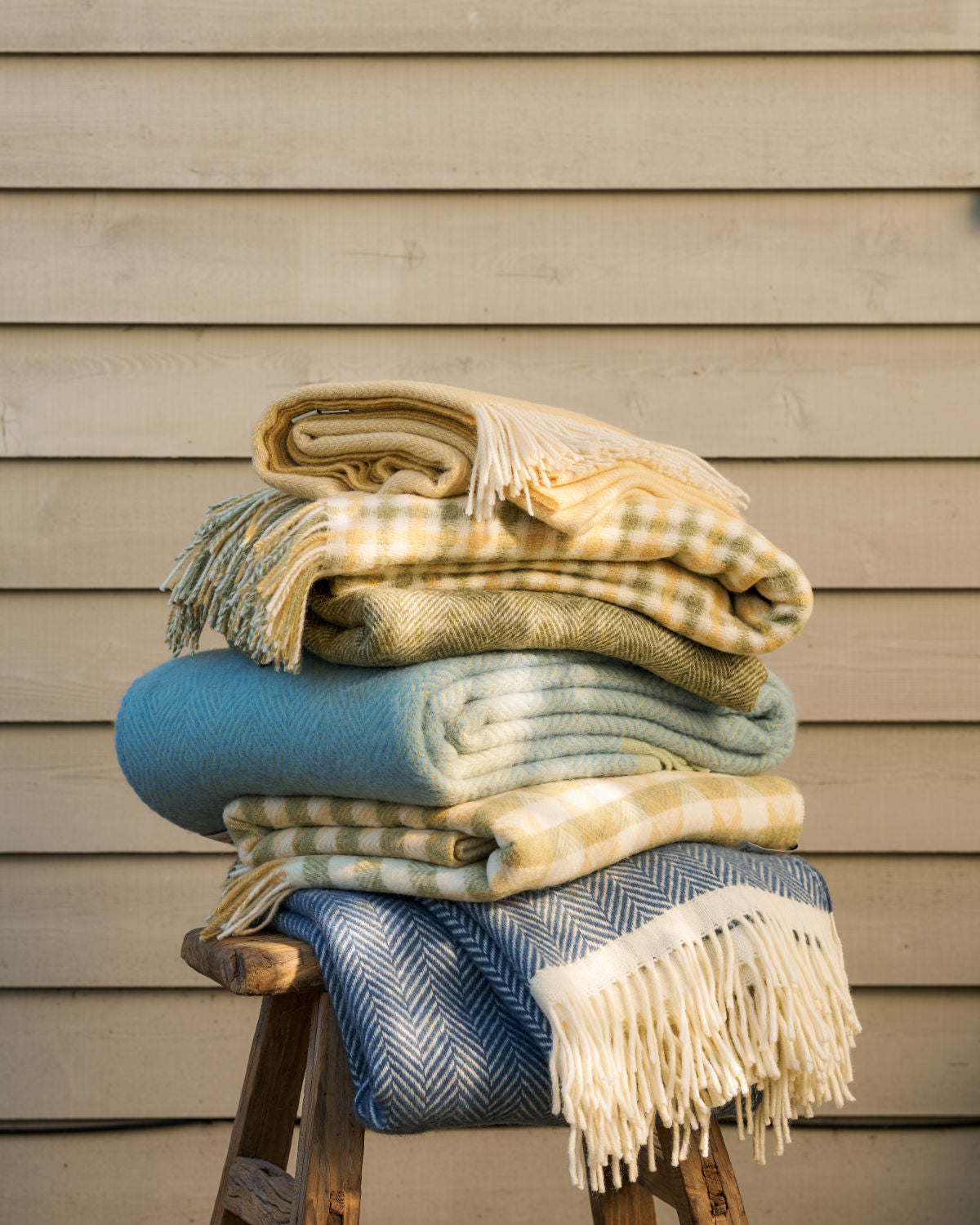 100% British Lambswool Gingham Blanket: Sage