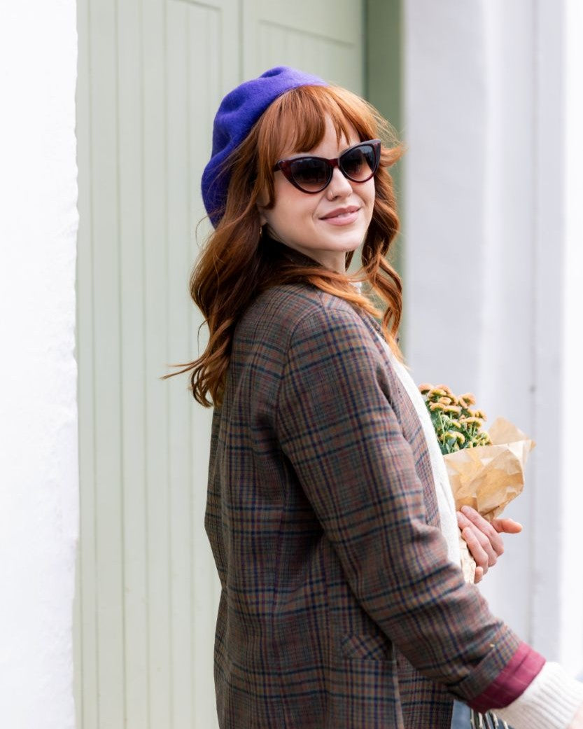 Wool Beret Hat: Purple, round and thick, expertly knitted and hand-felted, offers breathable warmth with a maximum circumference of 58cm.