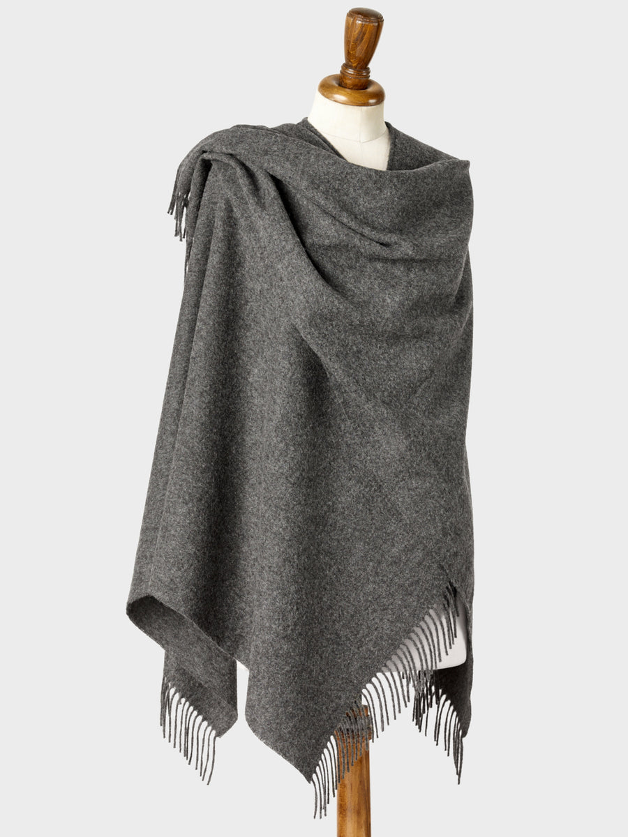 Dark Grey Wearable Blanket – The British Blanket Company